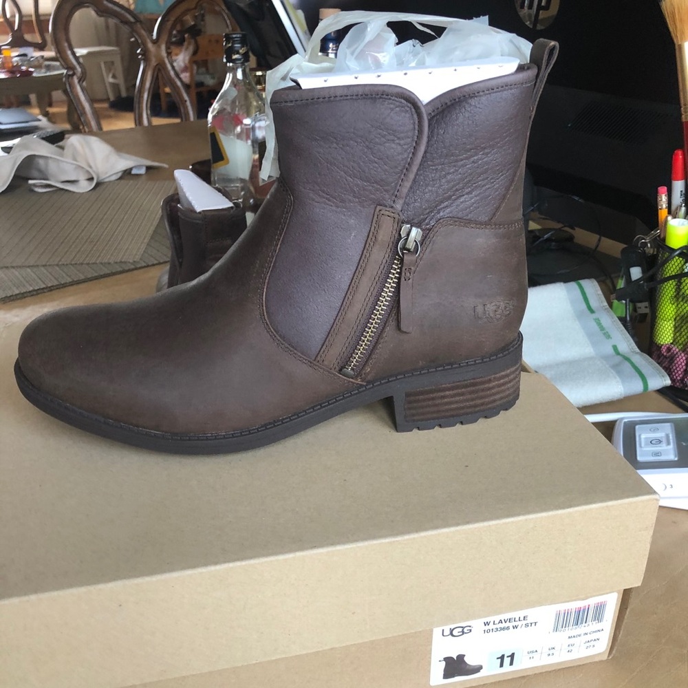 UGG Lavelle boots. Size 11. Brand new